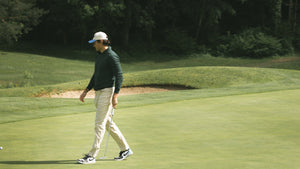 Clubhouse Hoodie Homme Dogleg — Vert, en situation sur le parcours