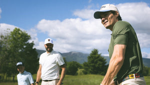 Tailored Polo Homme Dogleg — Vert, en situation sur le parcours