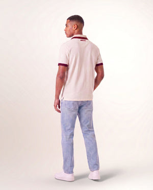 Polo Stella homme, crème à col rouge, porté de dos