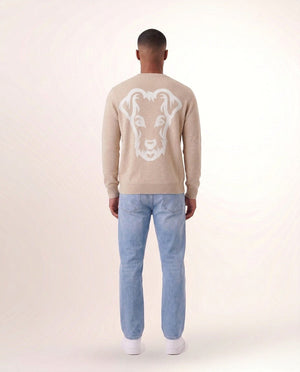 Pull Lady cachemire homme, beige, porté de dos, tête de chien blanche