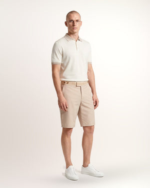 Short Work Hard homme, beige, porté de face
